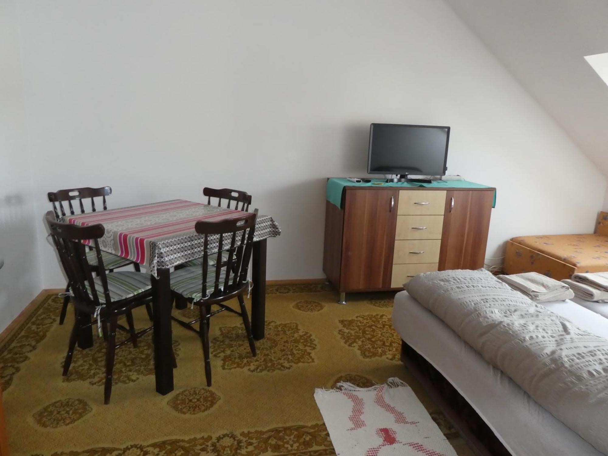 Halasi Szallashely Apartment Hajduszoboszlo Ngoại thất bức ảnh